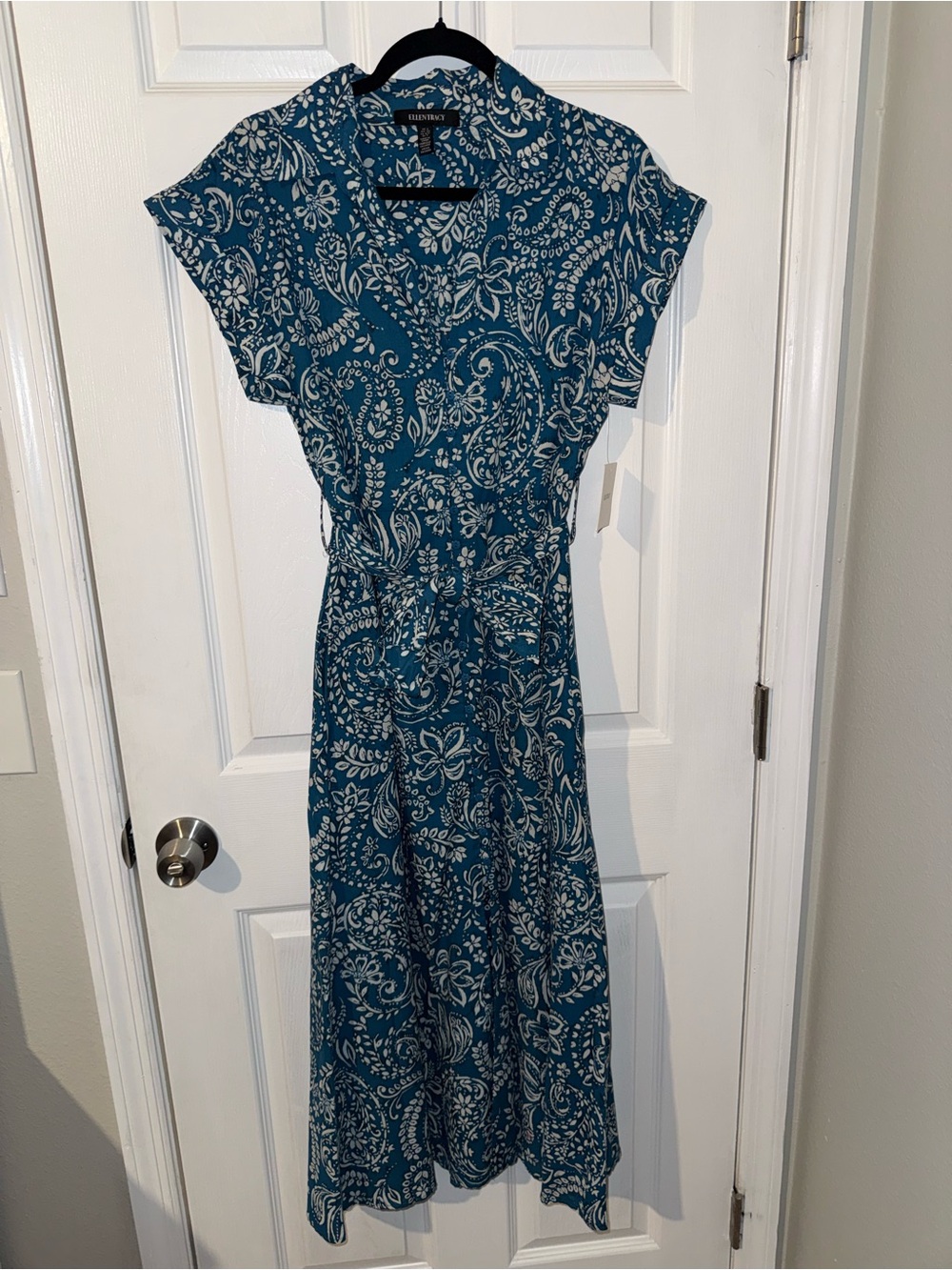Ellen Tracy Women’s Blue Floral Dress Button Down Long Light Weight Small NWT